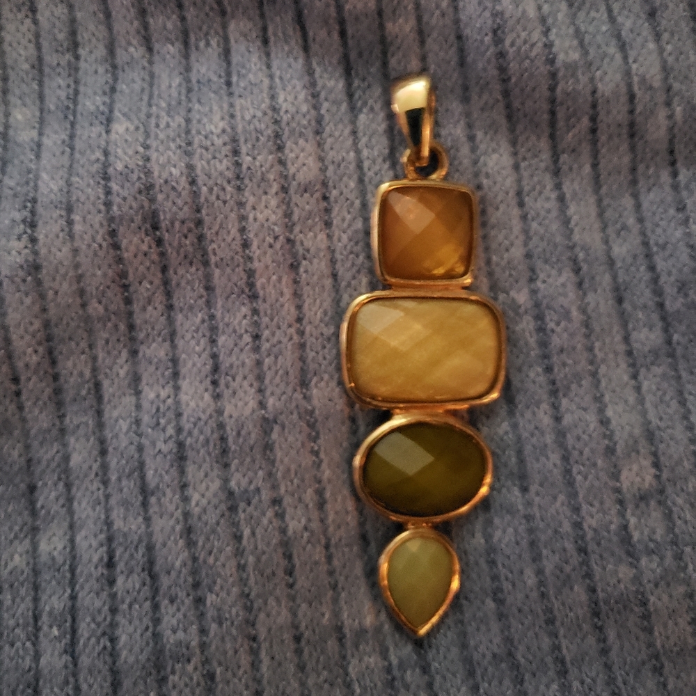 Pendant - Picture 2 of 2